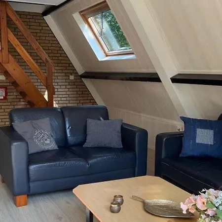 Vakantiehuis Lovely In Limburg Amid Lush Forest *