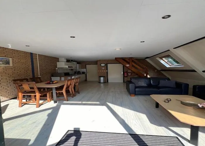 Dine & Unwind Vacation Spot Holiday home Stramproy